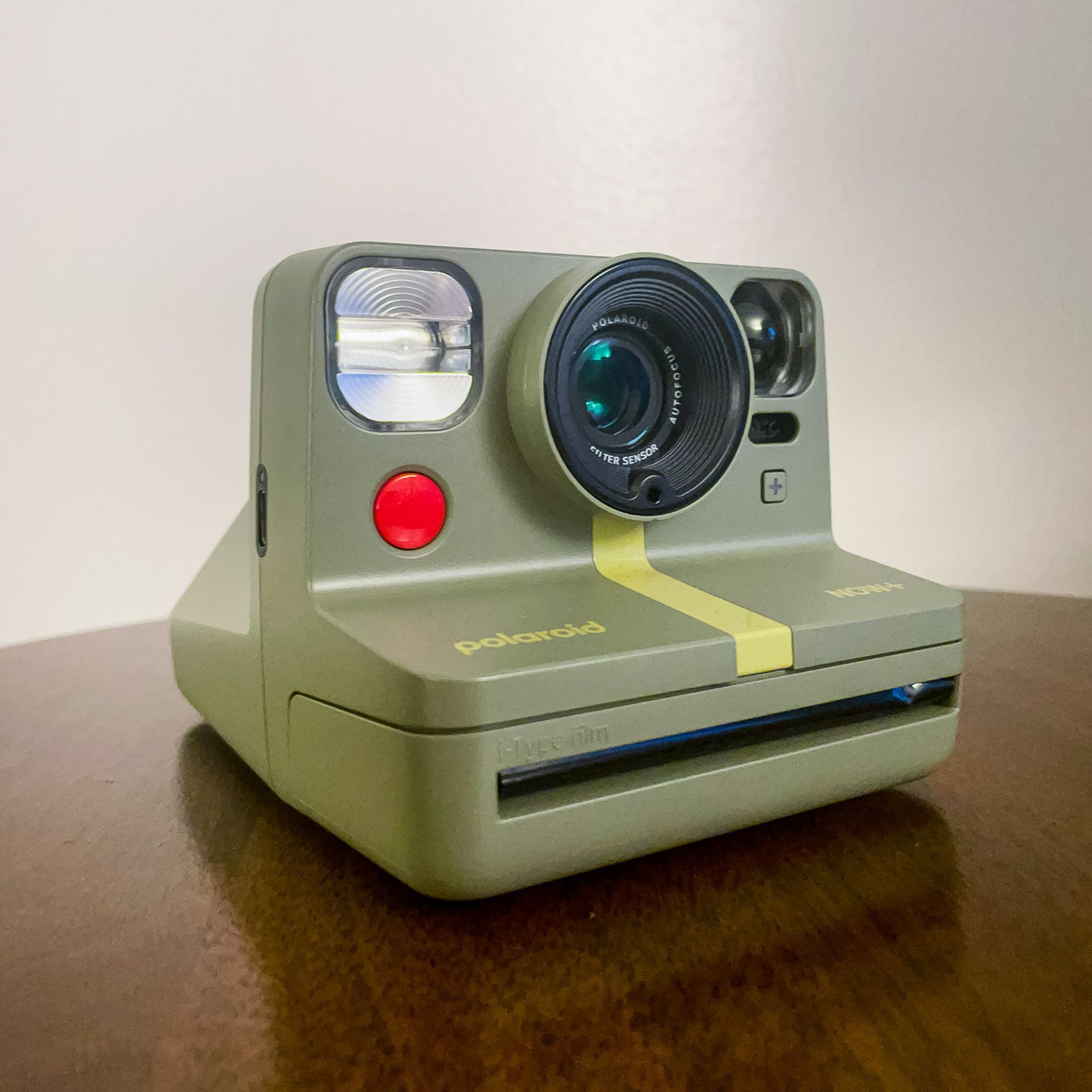 Looking for the Best Vintage Polaroid Instant Camera? Read This!